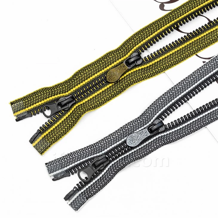 Molded Plastic Separating Zipper factory